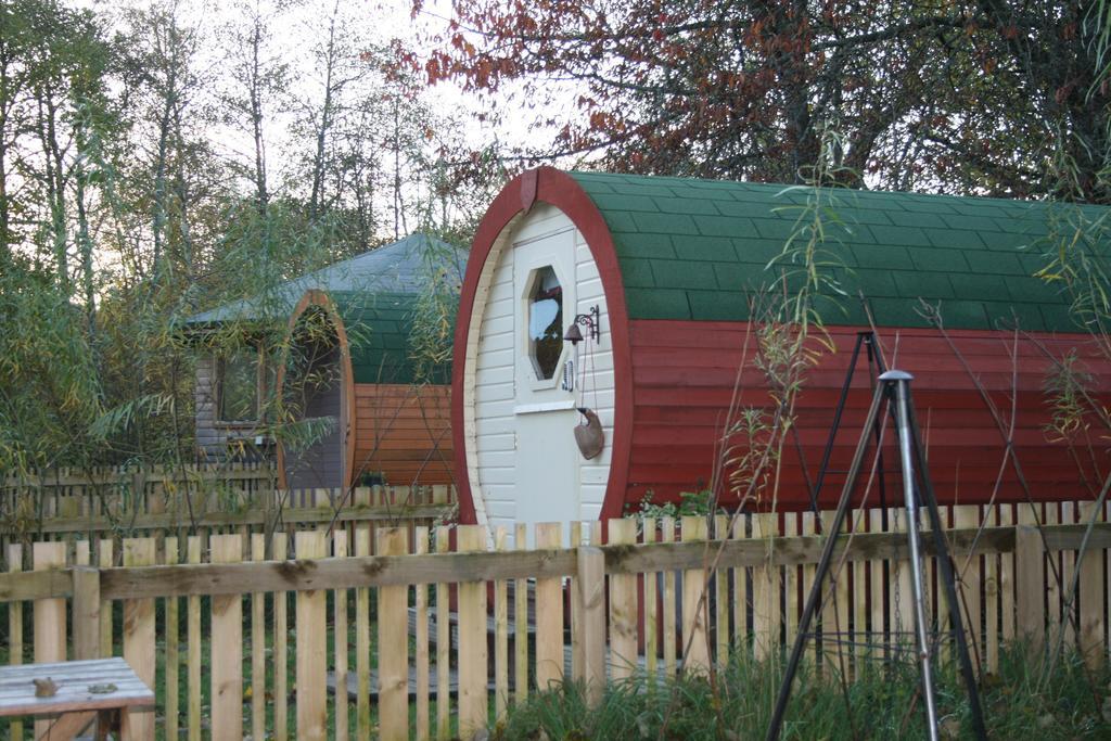 Bcc Lochness Hostel Pods Bearnock Chambre photo