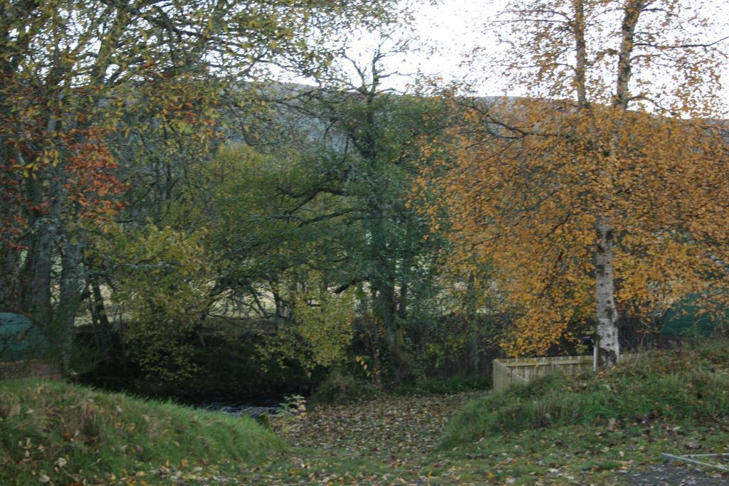 Bcc Lochness Hostel Pods Bearnock Extérieur photo